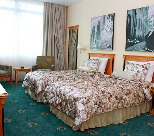 Garni Hotel Master