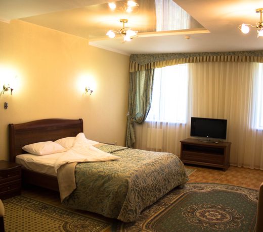 Platan Yuzhniy Hotel