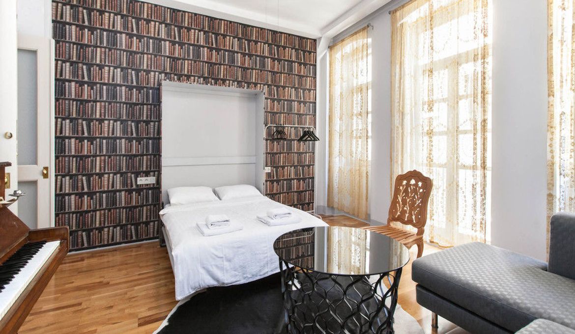 Chiconomy Suites