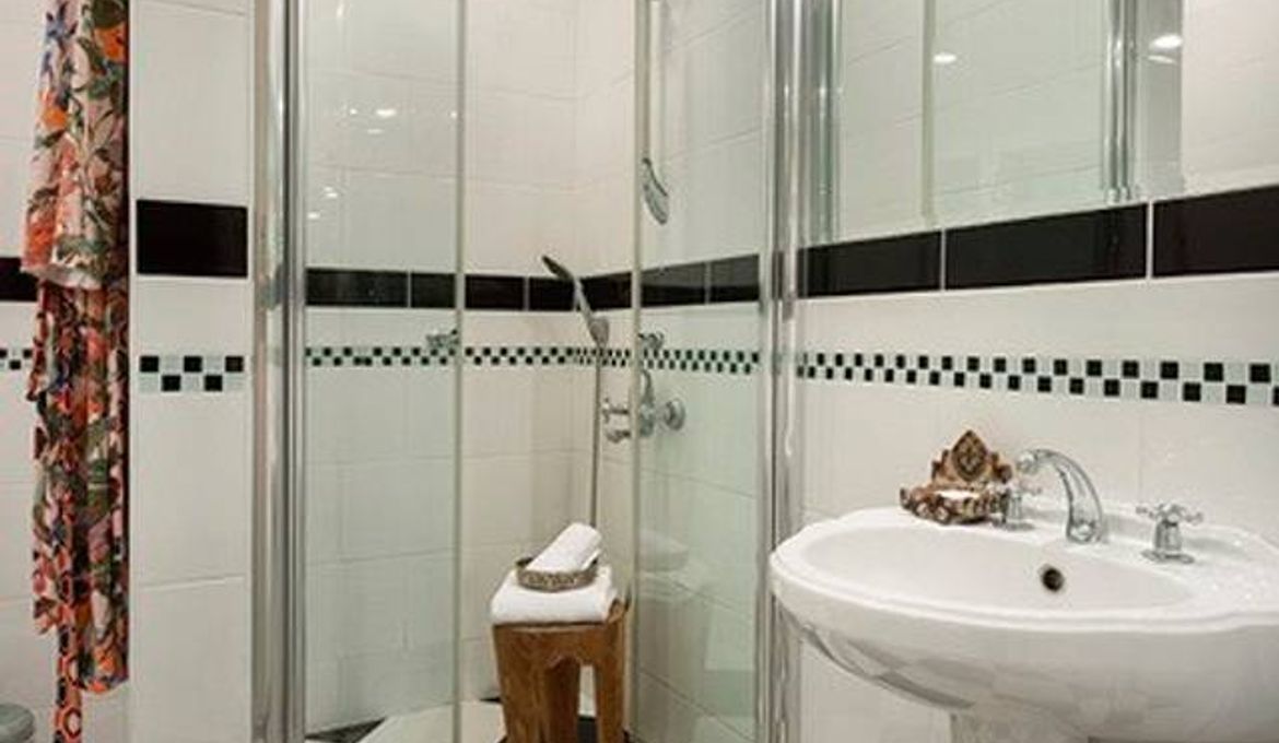 Chiconomy Suites