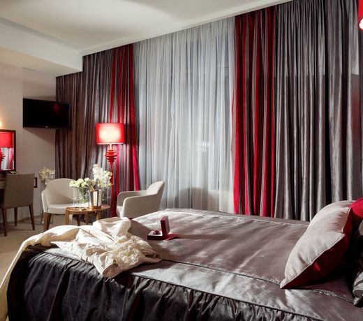 Ovis Hotel