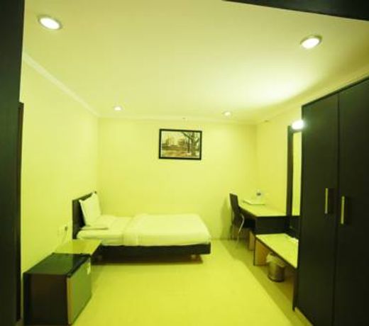 Hotel Sriram International