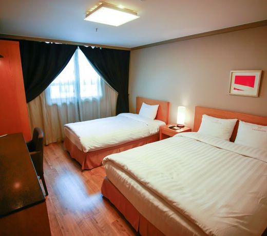 Changwon AT Business Hotel
