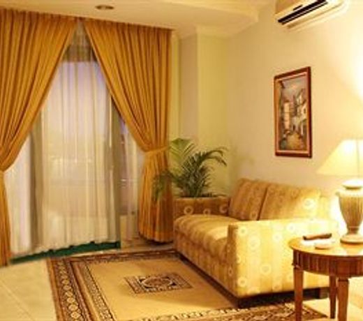 Travellers Suites Serviced Apartments