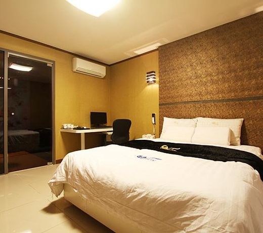 Hotel Nyxfox