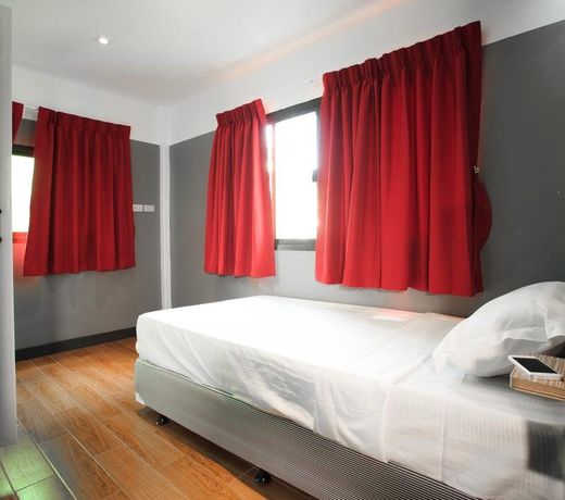 Cloud 9 Lodge
