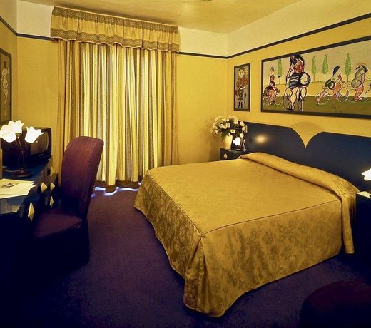 The Promenade Luxury Wellness Hotel
