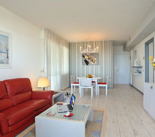 The Promenade Luxury Wellness Hotel