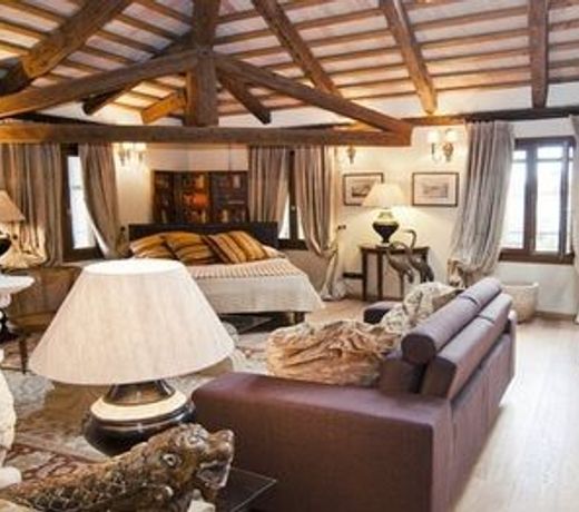 Venice Country Apartments