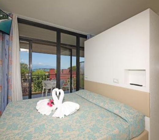 Hotel Holiday