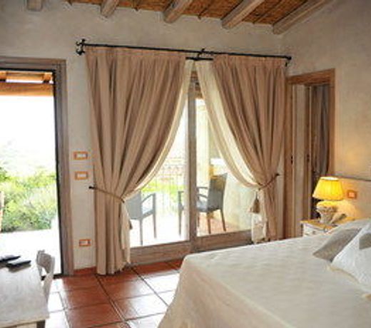 Hotel Li Finistreddi