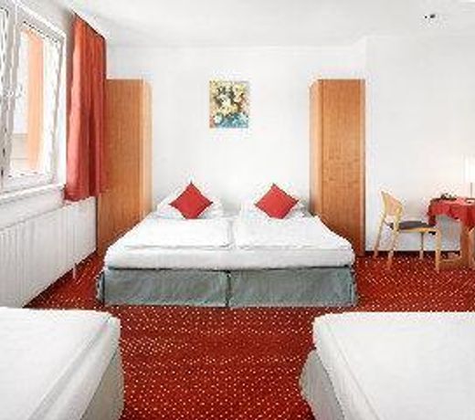 Arion Airport Hotel