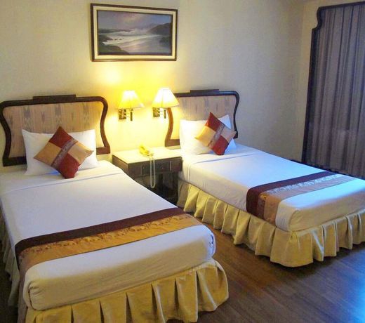 Lee Gardens Hotel