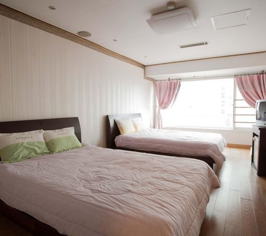 Gyeongju Tourist Hotel