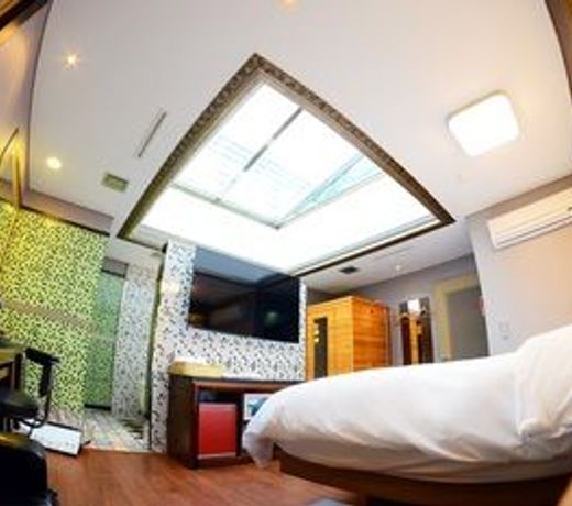 Sugar Hotel