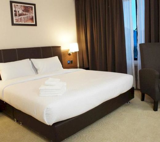 Kinta Riverfront Hotel & Suites