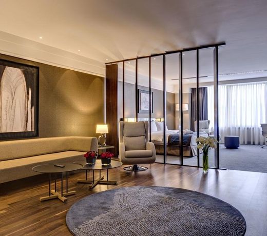 Radisson Blu Leogrand Hotel