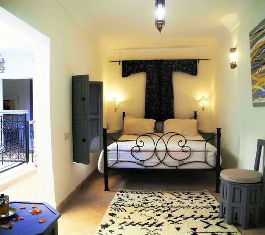 Riad Linda