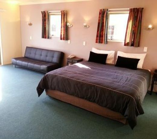 New Castle Motor Lodge