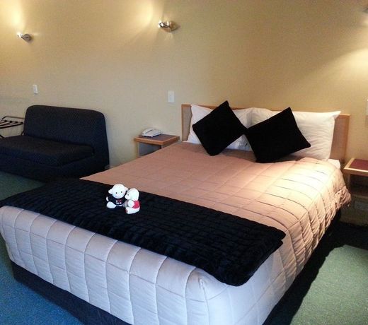 New Castle Motor Lodge