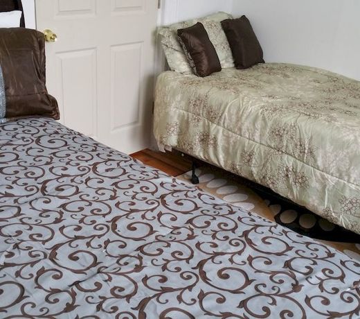 Delz Bed & Breakfast