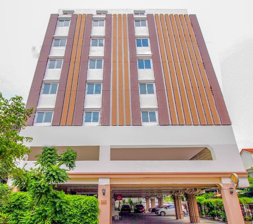 OYO 411 Grandview Condo 15