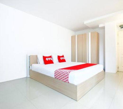 OYO 411 Grandview Condo 15