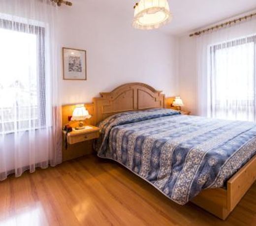 Hotel Al Bivio - Pizzeria, Pool & Sauna