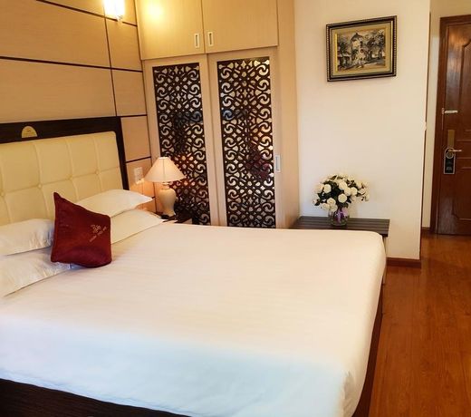 Golden Cyclo Premier Hotel