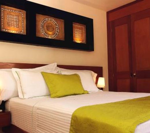 Alcazar Suites