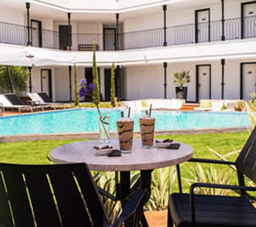 Mola Cunda Hotel