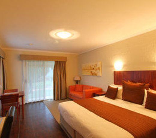 Euston Club Motel