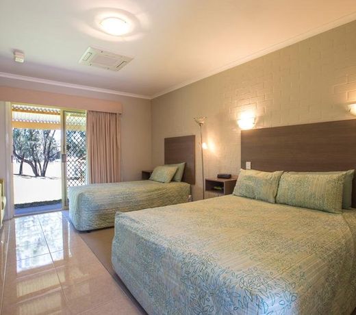 Euston Club Motel