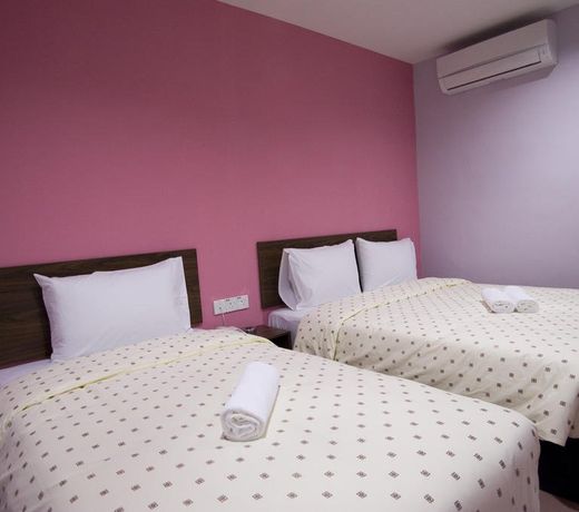 OYO 89480 Dream House Hotel