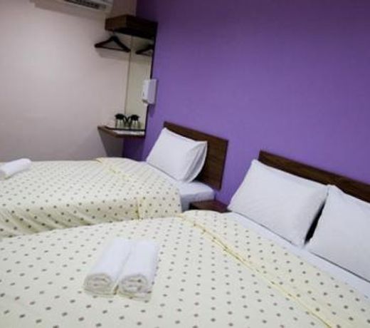 OYO 89480 Dream House Hotel