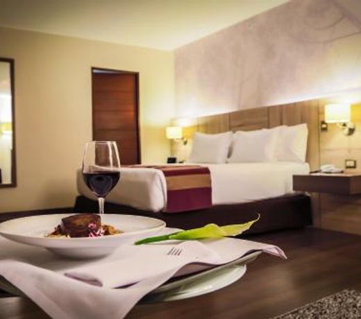 Aku Hotels