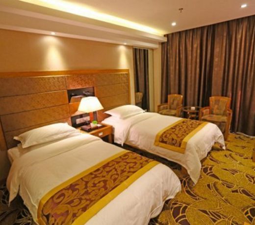 Lanze Holiday Hotel