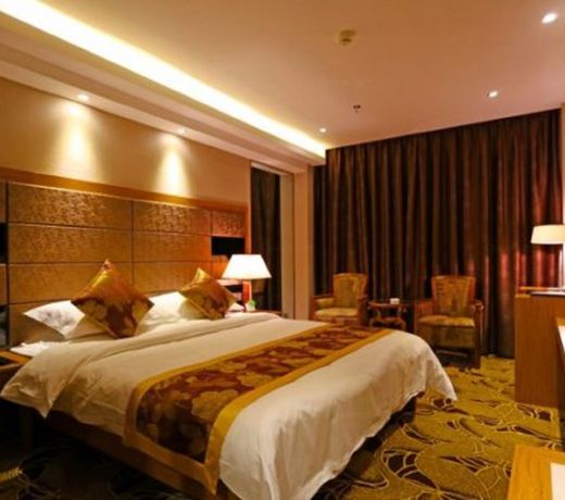 Lanze Holiday Hotel
