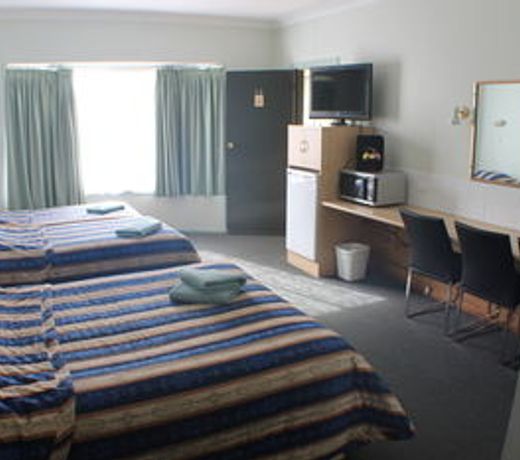 Lake Forbes Motel