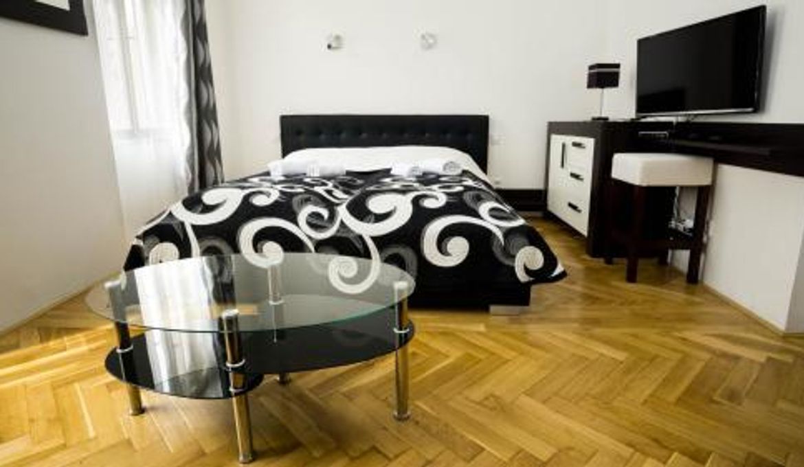 Black&White Apartment Krakovska