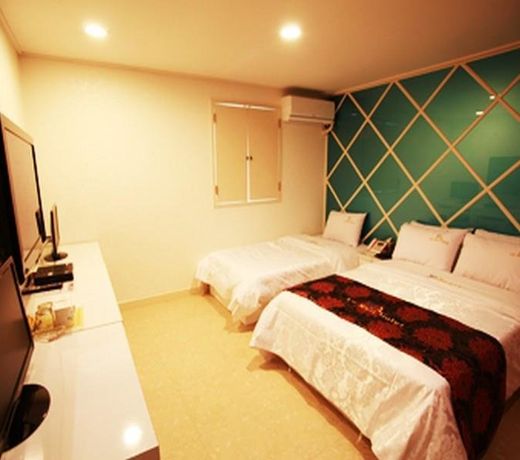 Goodstay Lanuit Hotel