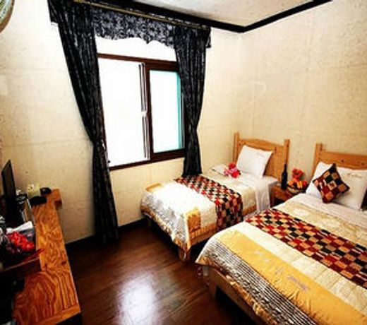 Gung Tourist Hotel