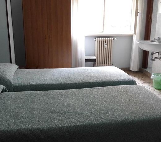 Hotel Mira