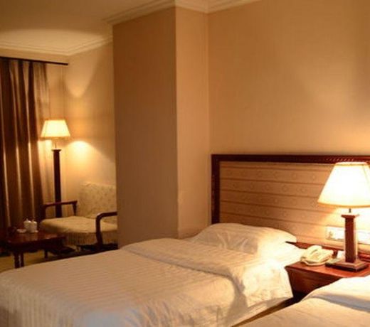 Yanji Han Cheng Century Hotel