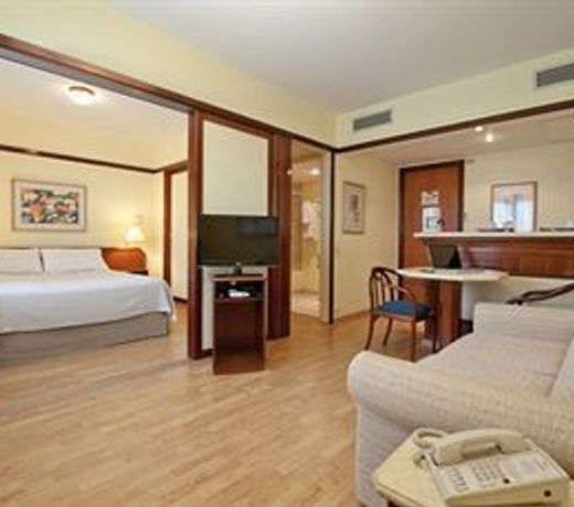 Ninety Hotel
