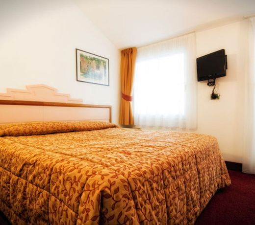 Hotel GarnÃ¬ Villa Fontana