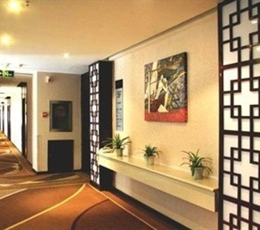 Yichang Hotel