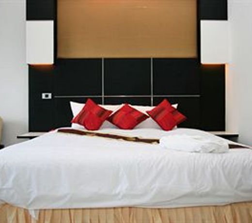 The Idol Boutique Resort & Villa (Nai Harn)