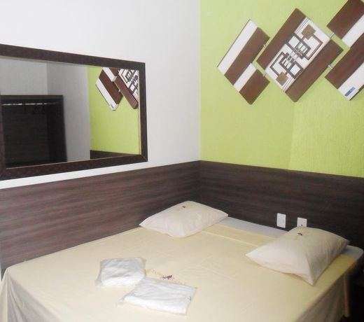 Center Plaza Hotel