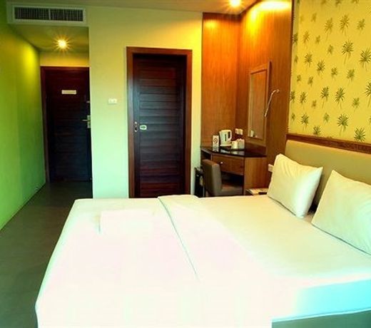 Phuket Ecozy Hotel